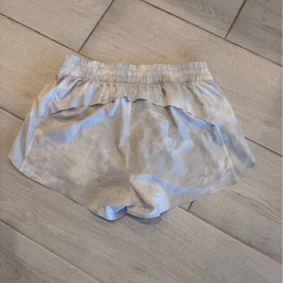 Athleta Printed Hustle 3" Shorts, XS, in Gray and White tie dye - Picture 10 of 11